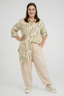 'Livia' Blusen-Tunika – leicht, figurumspielend & künstlerisch gemustert