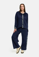 'Delina' Blouse Denim – navy, vloeiend & met printdetail