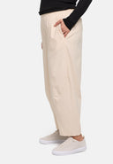 Pantalones 'Livia' – Corte amplio, diseño limpio y elástico