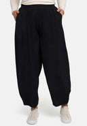 'Veya' housut – pehmeästi laskeutuvat, imartelevat ja mukavat